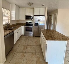 5502 S Elkins Ave in Tampa, FL - Building Photo - Building Photo