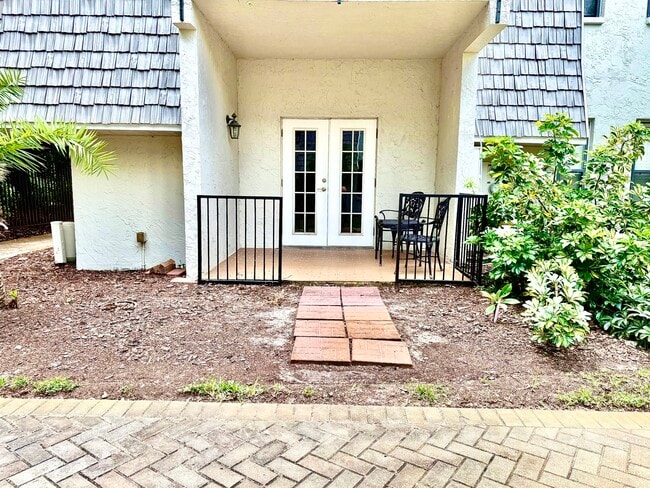 720 Lyndhurst St in Dunedin, FL - Building Photo - Building Photo