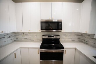 1112 NE 41st Ave in Homestead, FL - Building Photo - Building Photo