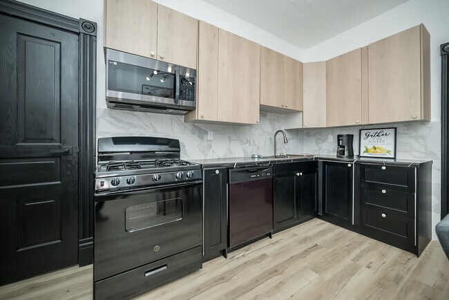 3923 S Grand Blvd, Unit 2ND Floor in St. Louis, MO - Foto de edificio - Building Photo