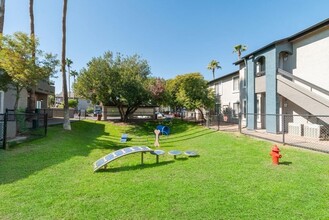 Palms at South Mountain in Phoenix, AZ - Building Photo - Building Photo