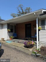 258 Riverside Rd in Edgewater, MD - Building Photo