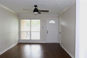 11210 Leitrim Way in Houston, TX - Building Photo - Building Photo