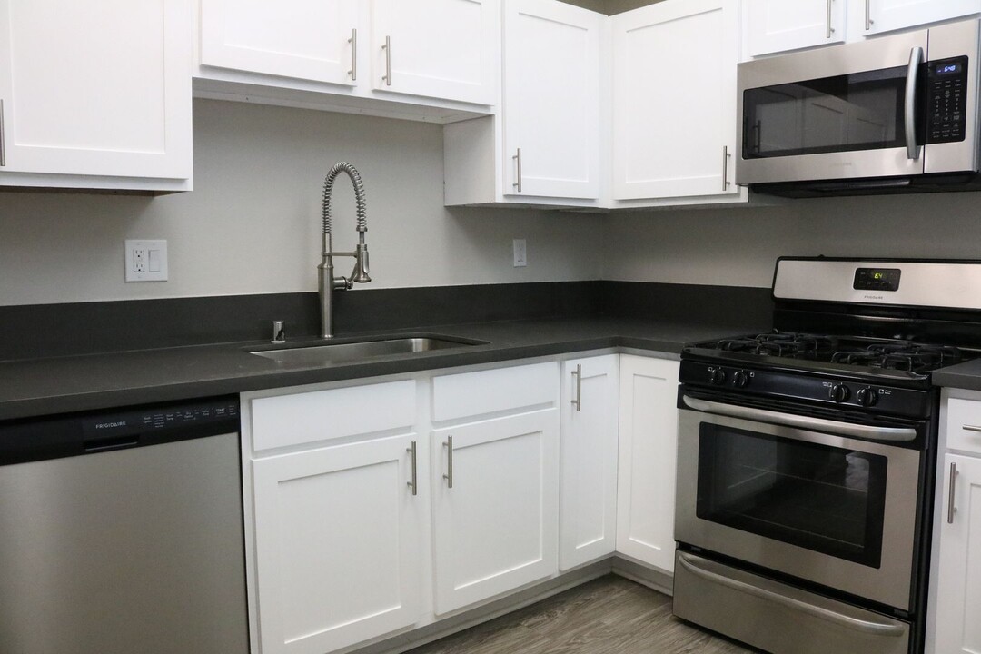 4912 Kester Ave in Los Angeles, CA - Building Photo