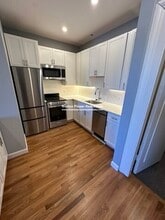 464 Beacon St, Unit 2R in Boston, MA - Building Photo - Building Photo