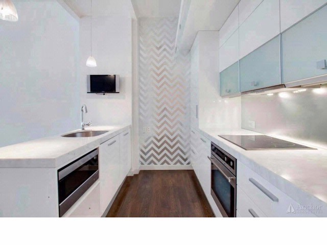 11 E 36th St in New York, NY - Building Photo - Building Photo