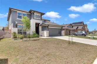 122 Shagbark Trl in Bastrop, TX - Building Photo - Building Photo