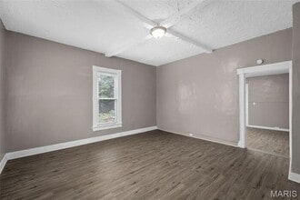 1418 Sulphur Ave in St. Louis, MO - Building Photo - Building Photo