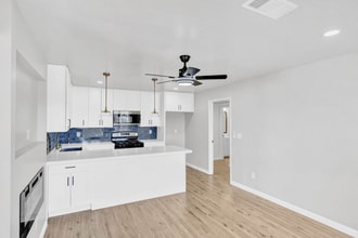 526 Olive St in Bakersfield, CA - Building Photo - Building Photo