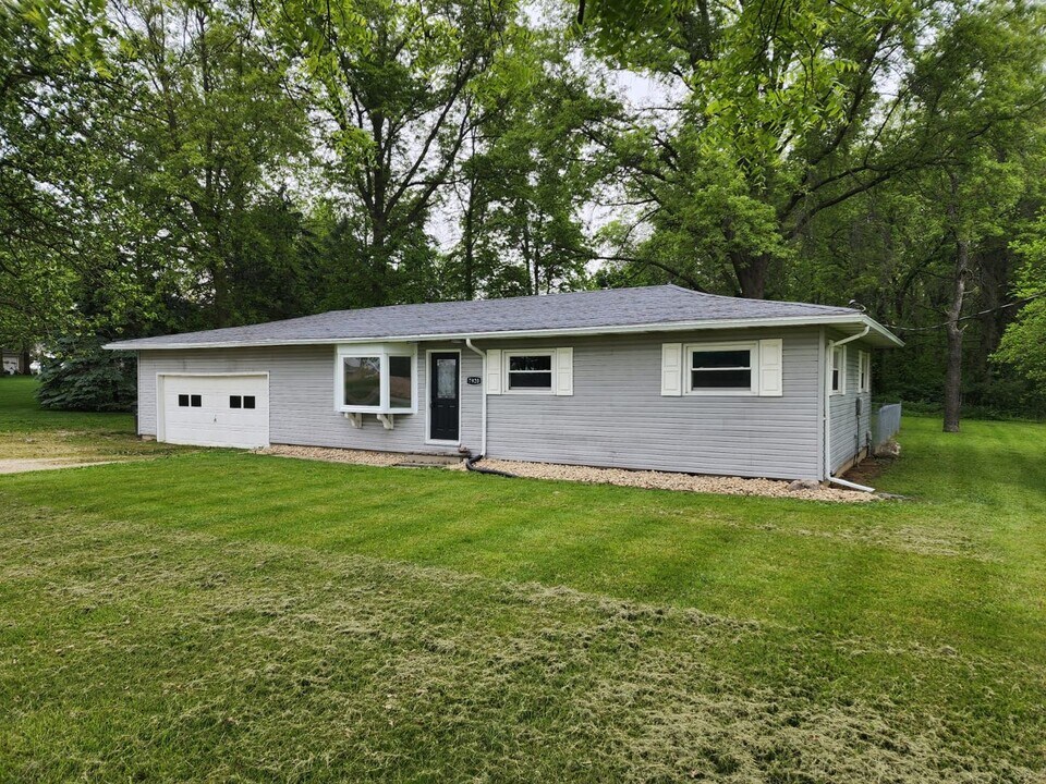 7920 Ft Amanda Rd in Lima, OH - Foto de edificio