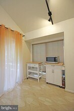 6608 Jupiter Hills Cir in Alexandria, VA - Building Photo - Building Photo
