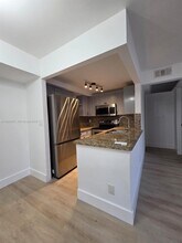 10023 Winding Lake Rd in Sunrise, FL - Building Photo - Building Photo