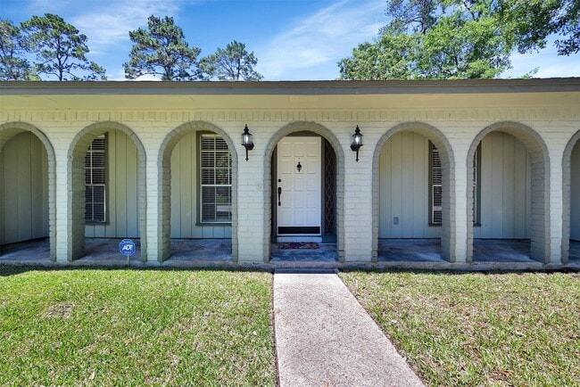 property at 27121 Wells Ln