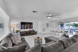 251 SE 8th St in Pompano Beach, FL - Building Photo - Building Photo