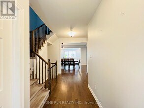 205 Brassy Minnow Cres in Ottawa, ON - Building Photo - Building Photo