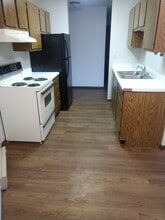 551 Lakeview Rd in Heron Lake, MN - Foto de edificio - Building Photo