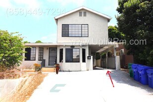 4025 Casita Way in San Diego, CA - Building Photo