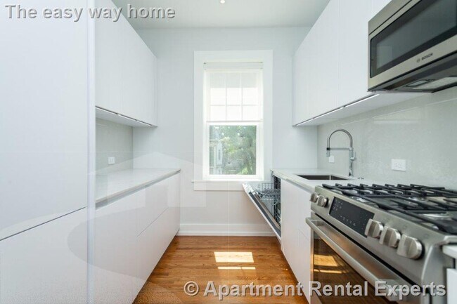 16 Forest St in Cambridge, MA - Building Photo - Building Photo