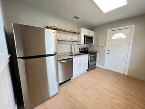 5930 Wilmar Rd W in Jacksonville, FL - Building Photo - Building Photo