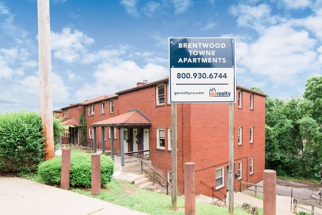 Brentwood Towne Apartments in Pittsburgh, PA - Building Photo - Building Photo