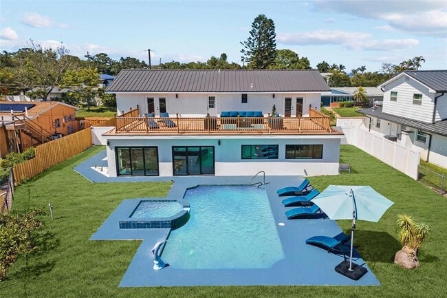 380 Colony Point Rd S in St. Petersburg, FL - Building Photo - Building Photo
