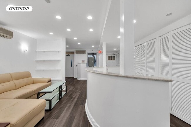 244 E 32nd St in New York, NY - Building Photo - Building Photo