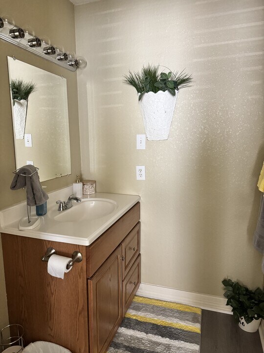 418 Garland Dr in Lake Jackson, TX - Building Photo