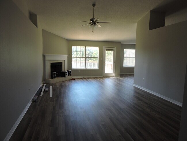 4862 Leyland Ln in Crestview, FL - Building Photo - Building Photo