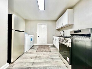 511 Emily Pl NW in Atlanta, GA - Building Photo - Building Photo