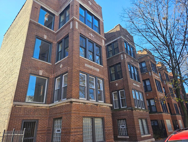 657 E 50th Pl in Chicago, IL - Building Photo - Building Photo