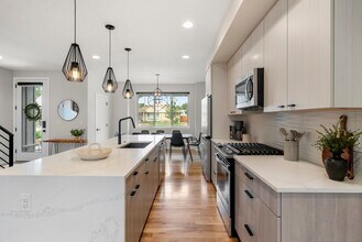 4507 S Acoma St in Englewood, CO - Building Photo - Building Photo