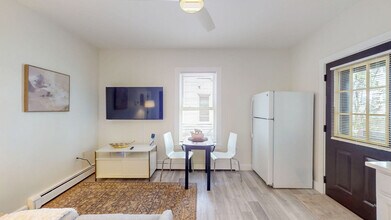 24 Hews St in Cambridge, MA - Building Photo - Building Photo