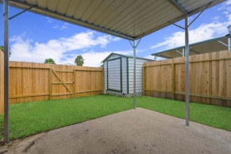 5069 Akumal Calle in Dickinson, TX - Building Photo - Building Photo