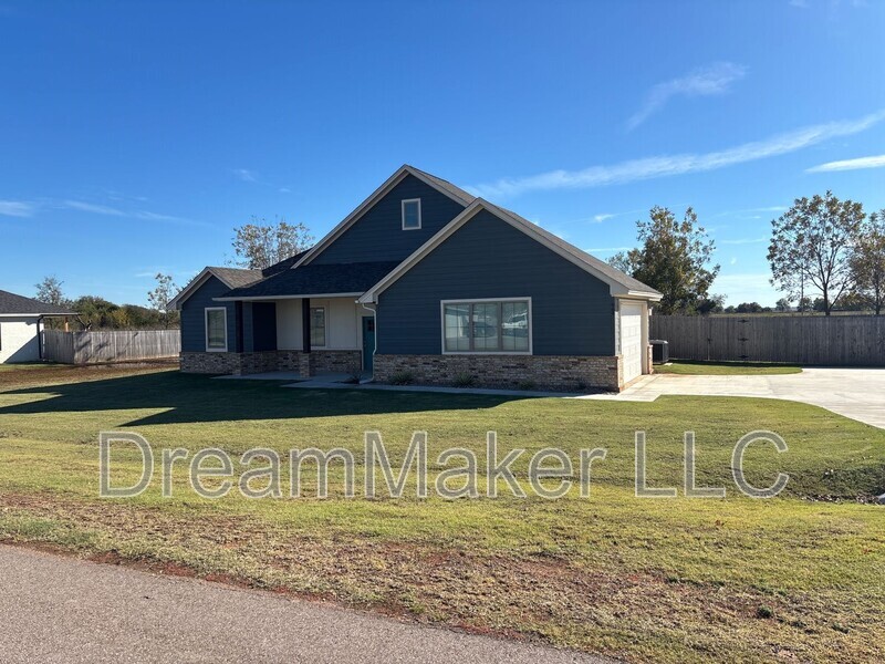 964 Apple Blossom Wy in Washington, OK - Building Photo