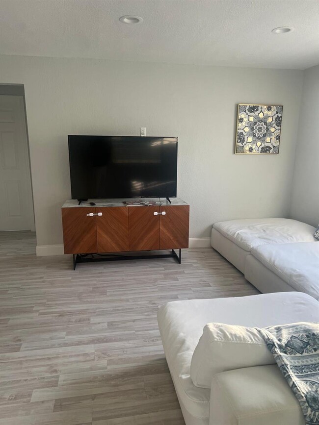 1124 S M St in Lake Worth Beach, FL - Building Photo - Building Photo