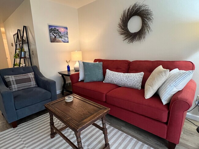 376 Catron St N in Monmouth, OR - Building Photo - Building Photo