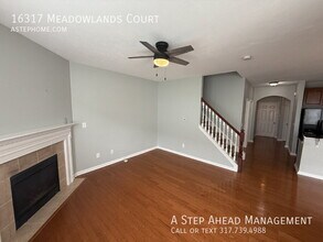 16317 Meadowlands Ct in Westfield, IN - Building Photo - Building Photo