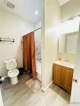 1326 E Ferry St in Buffalo, NY - Building Photo - Building Photo