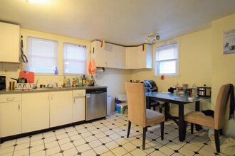 505 Washington St, Unit 2 in Boston, MA - Foto de edificio - Building Photo