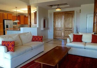 5640 W Sunset Rd in Tucson, AZ - Building Photo - Building Photo