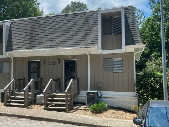 property at 7122 Longstreet Dr