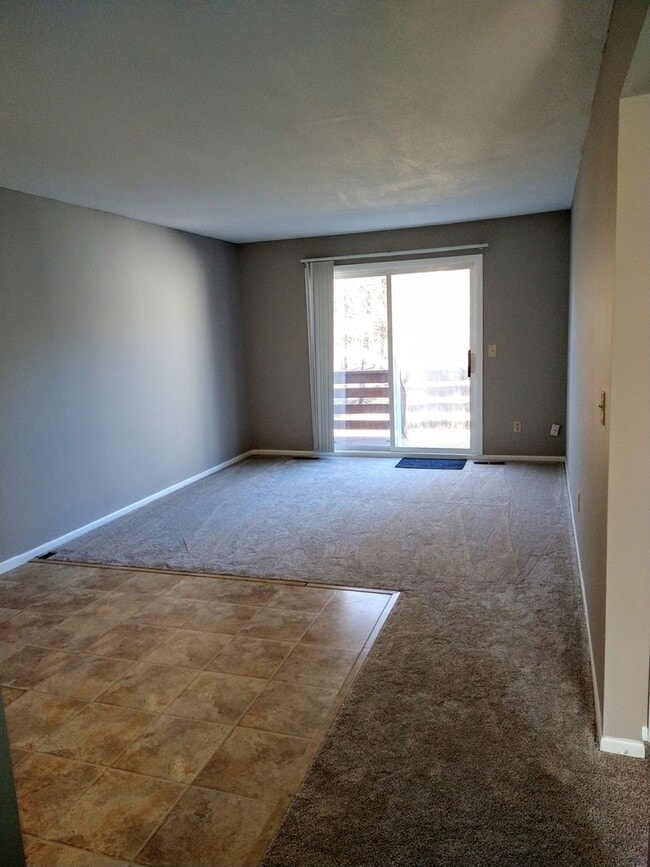 1405 4th Ave E in Shakopee, MN - Building Photo - Building Photo