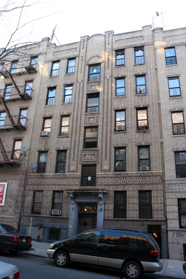 1220 College Ave in Bronx, NY - Foto de edificio - Building Photo