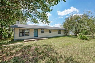 3919 Caldwell Ln in Garfield, TX - Building Photo