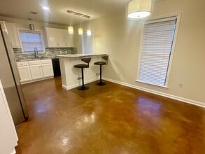 63 01 E Main St in Greenbrier, AR - Building Photo - Building Photo