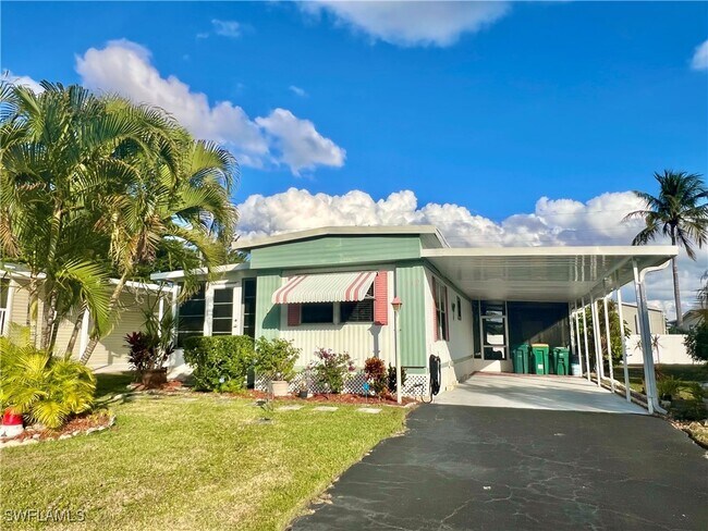 112 Cape Sable Dr in Naples, FL - Building Photo - Building Photo