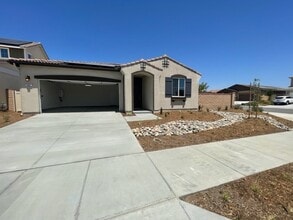 24612 Hero Cir in Menifee, CA - Building Photo - Building Photo