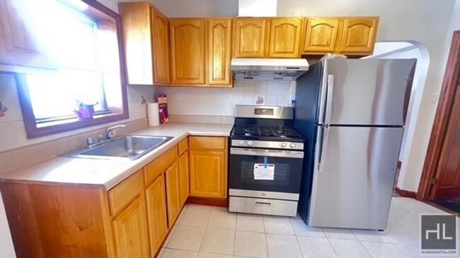 property at 9531 Farragut Rd