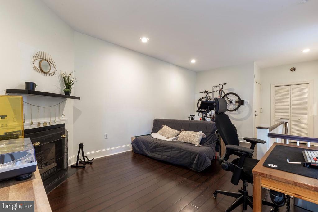 1631 Green St in Philadelphia, PA - Building Photo