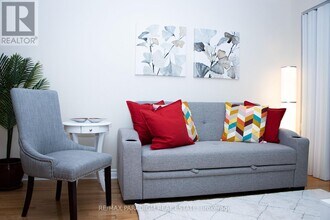 270 Wellington St W in Toronto, ON - Building Photo - Building Photo